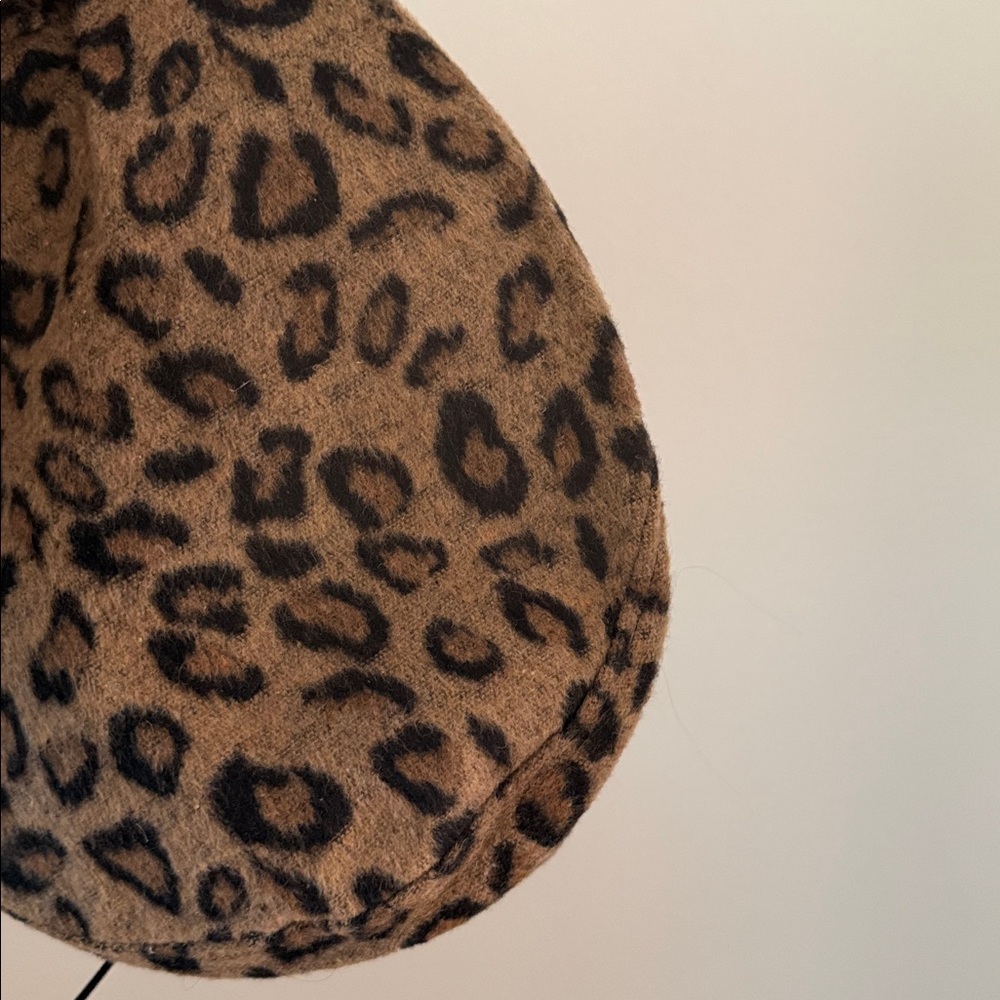 Leopard Beret - Picture 5 of 5